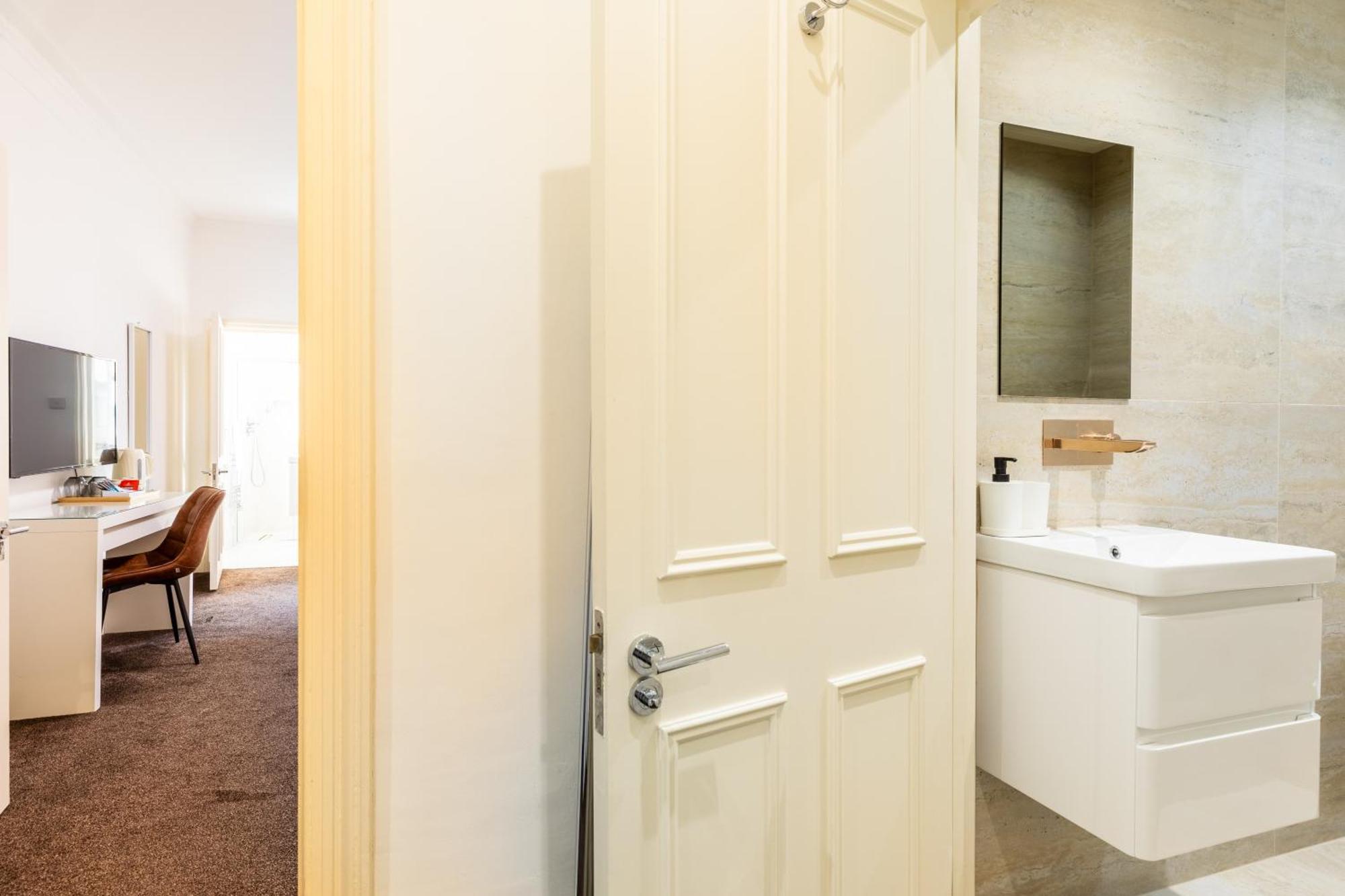 The Chapter - Mayfair Residences 런던 외부 사진